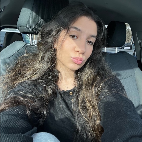 Meet your Posher, Tamara - Picture 1 of 1